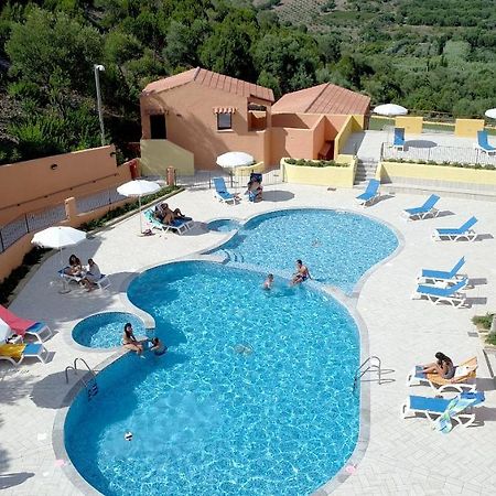 Sosventos Village Hotel Теулада Экстерьер фото