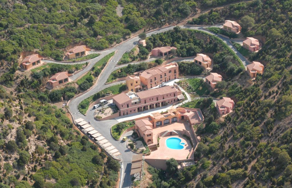 Sosventos Village Hotel Теулада Экстерьер фото