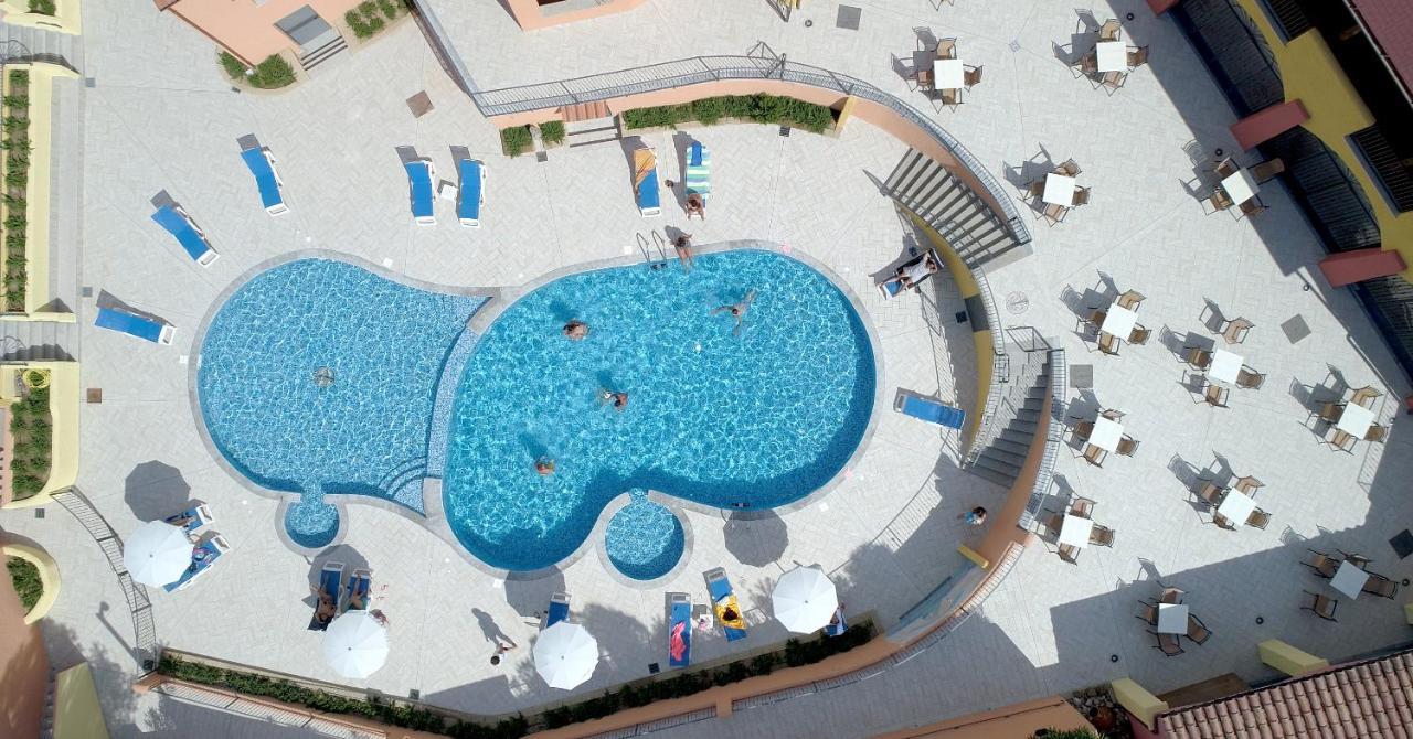 Sosventos Village Hotel Теулада Экстерьер фото