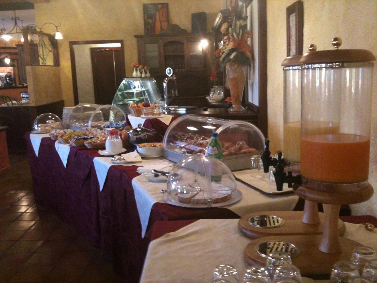 Sosventos Village Hotel Теулада Экстерьер фото