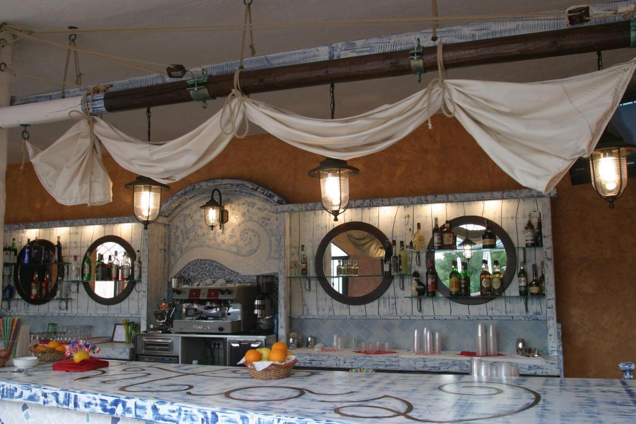 Sosventos Village Hotel Теулада Экстерьер фото