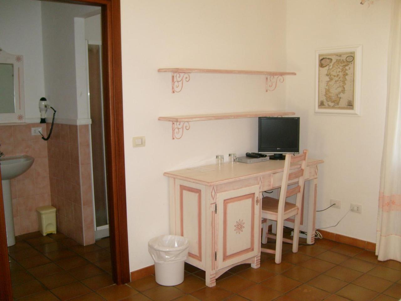 Sosventos Village Hotel Теулада Экстерьер фото