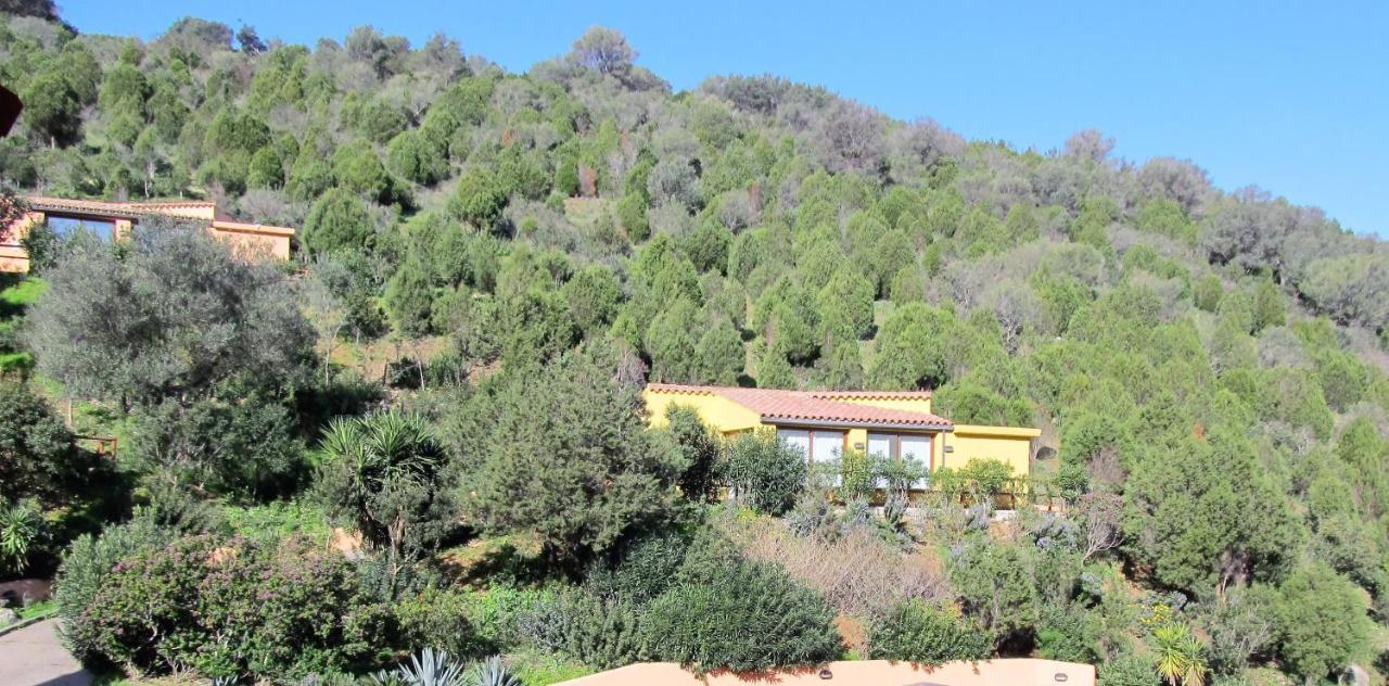 Sosventos Village Hotel Теулада Экстерьер фото