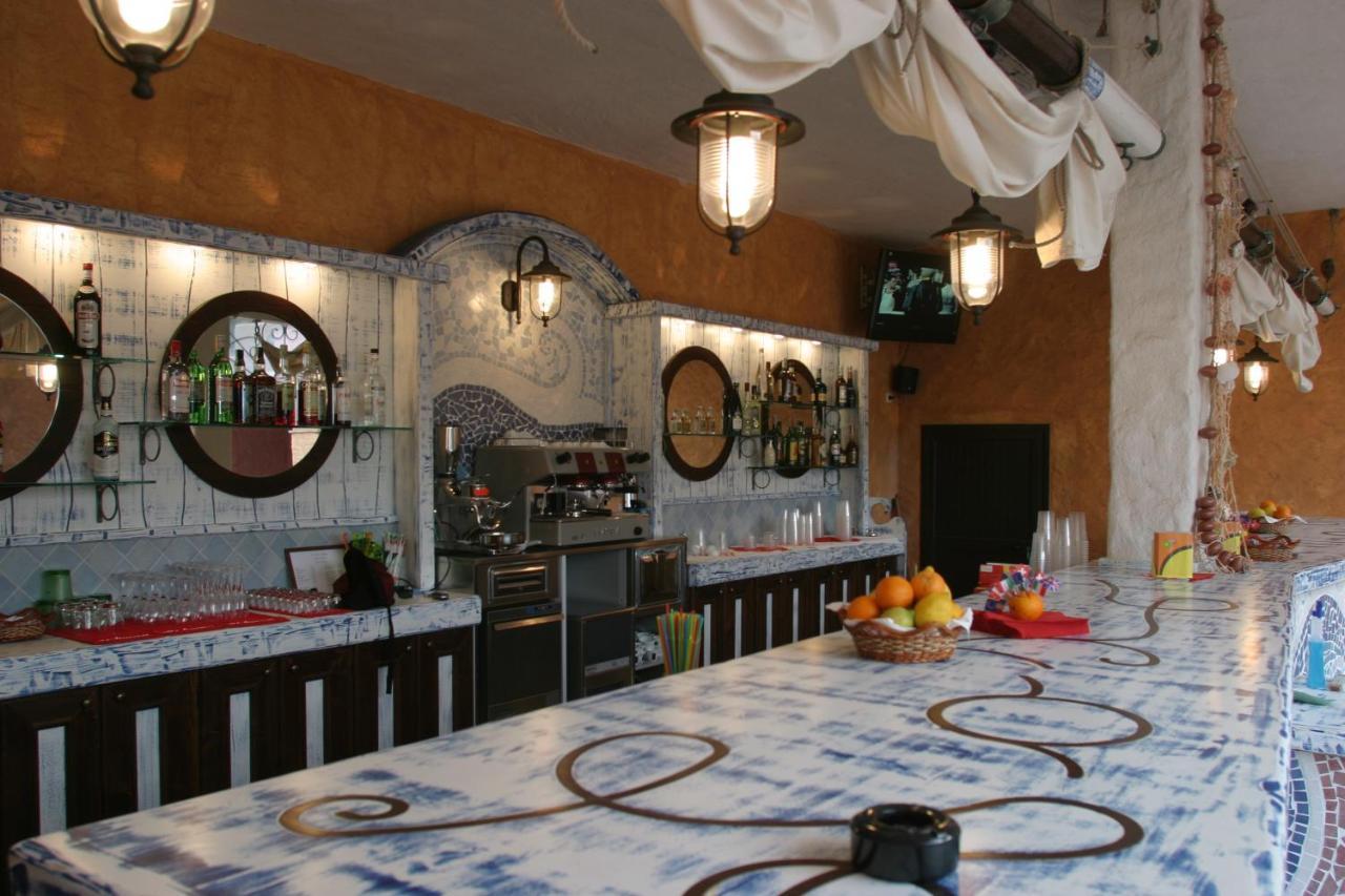 Sosventos Village Hotel Теулада Экстерьер фото