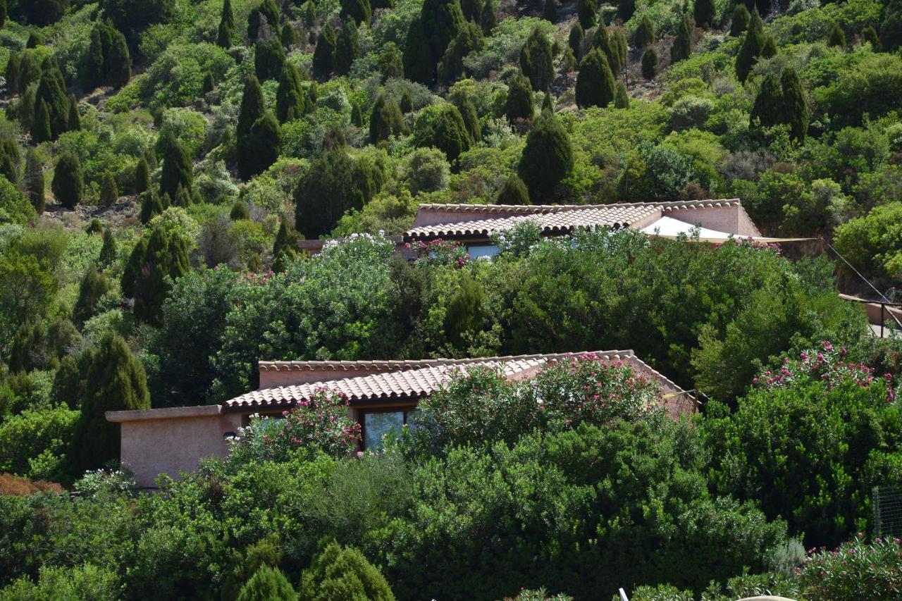 Sosventos Village Hotel Теулада Экстерьер фото