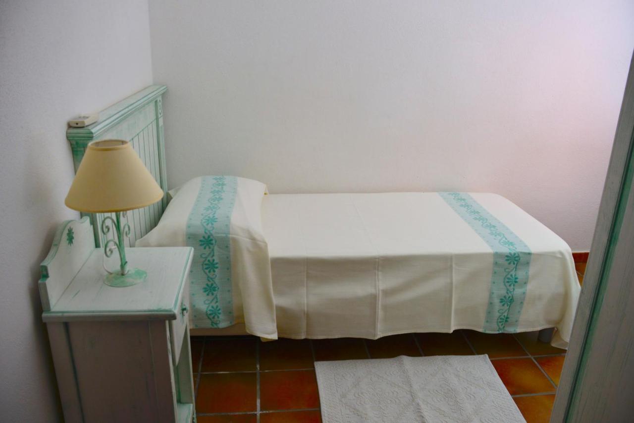 Sosventos Village Hotel Теулада Экстерьер фото