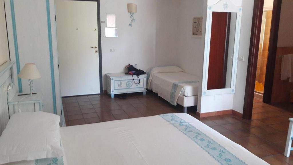Sosventos Village Hotel Теулада Экстерьер фото